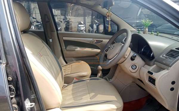 SUZUKI ERTIGA