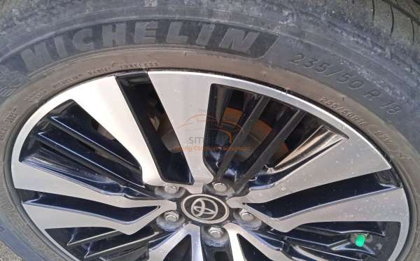 TOYOTA ALPHARD 2.5 G