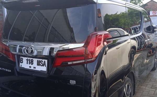 TOYOTA ALPHARD 2.5 G