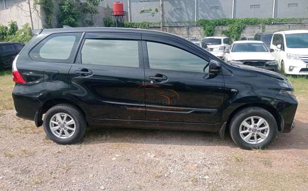 TOYOTA AVANZA 1.3 G
