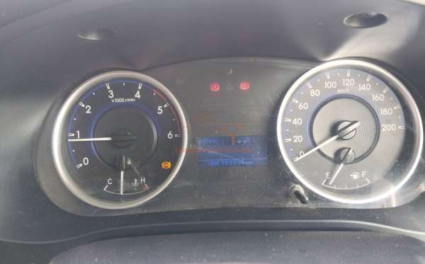TOYOTA HILUX 2.4G DC 4X4
