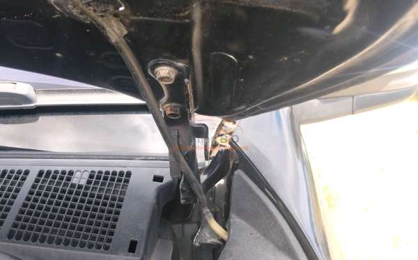 TOYOTA HILUX 2.4G DC 4X4