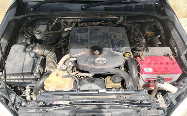 TOYOTA HILUX 2.4G DC 4X4