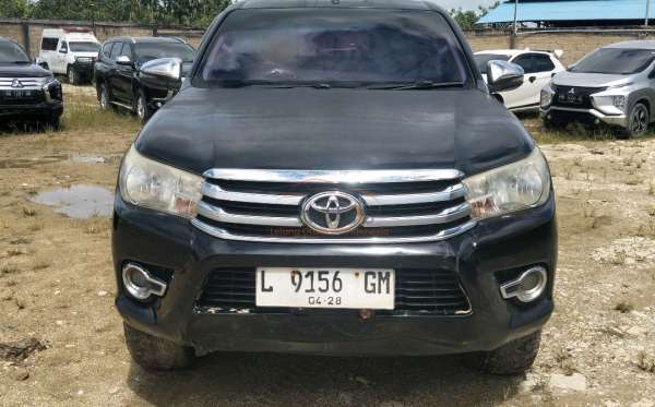 TOYOTA HILUX 2.4G DC 4X4
