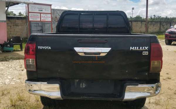 TOYOTA HILUX 2.4G DC 4X4