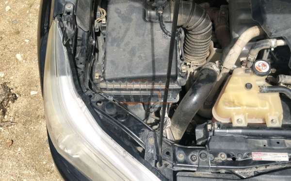 TOYOTA HILUX 2.4G DC 4X4