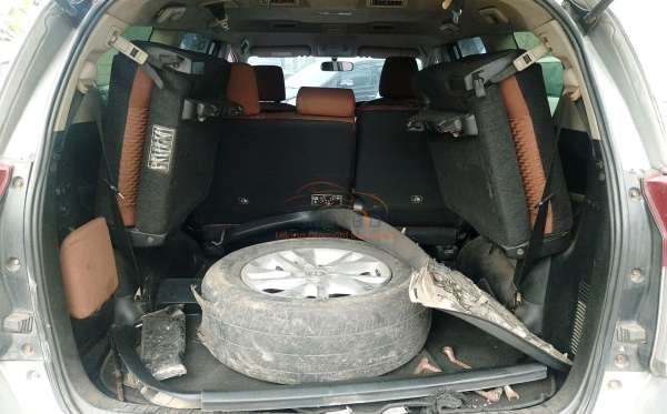 TOYOTA INNOVA