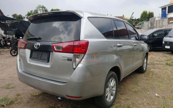 TOYOTA INNOVA