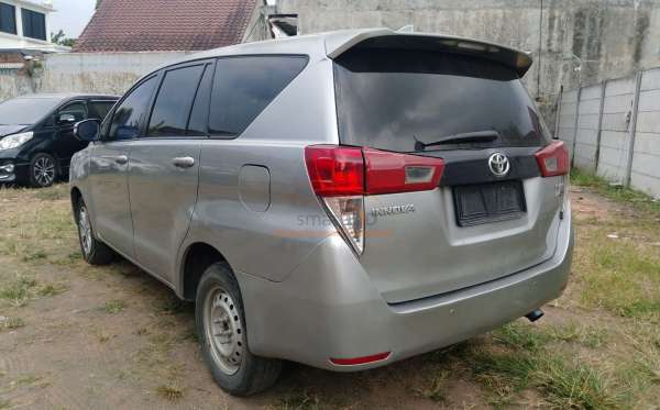 TOYOTA INNOVA