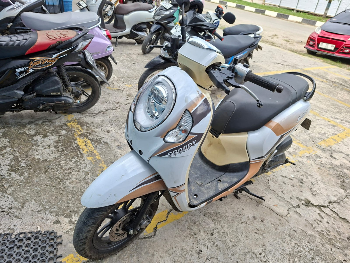 HONDA  SCOOPY