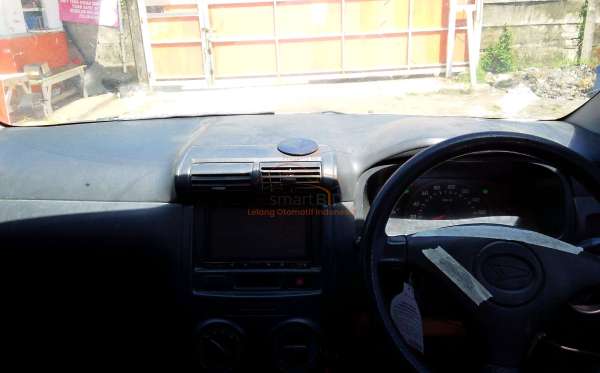 DAIHATSU XENIA