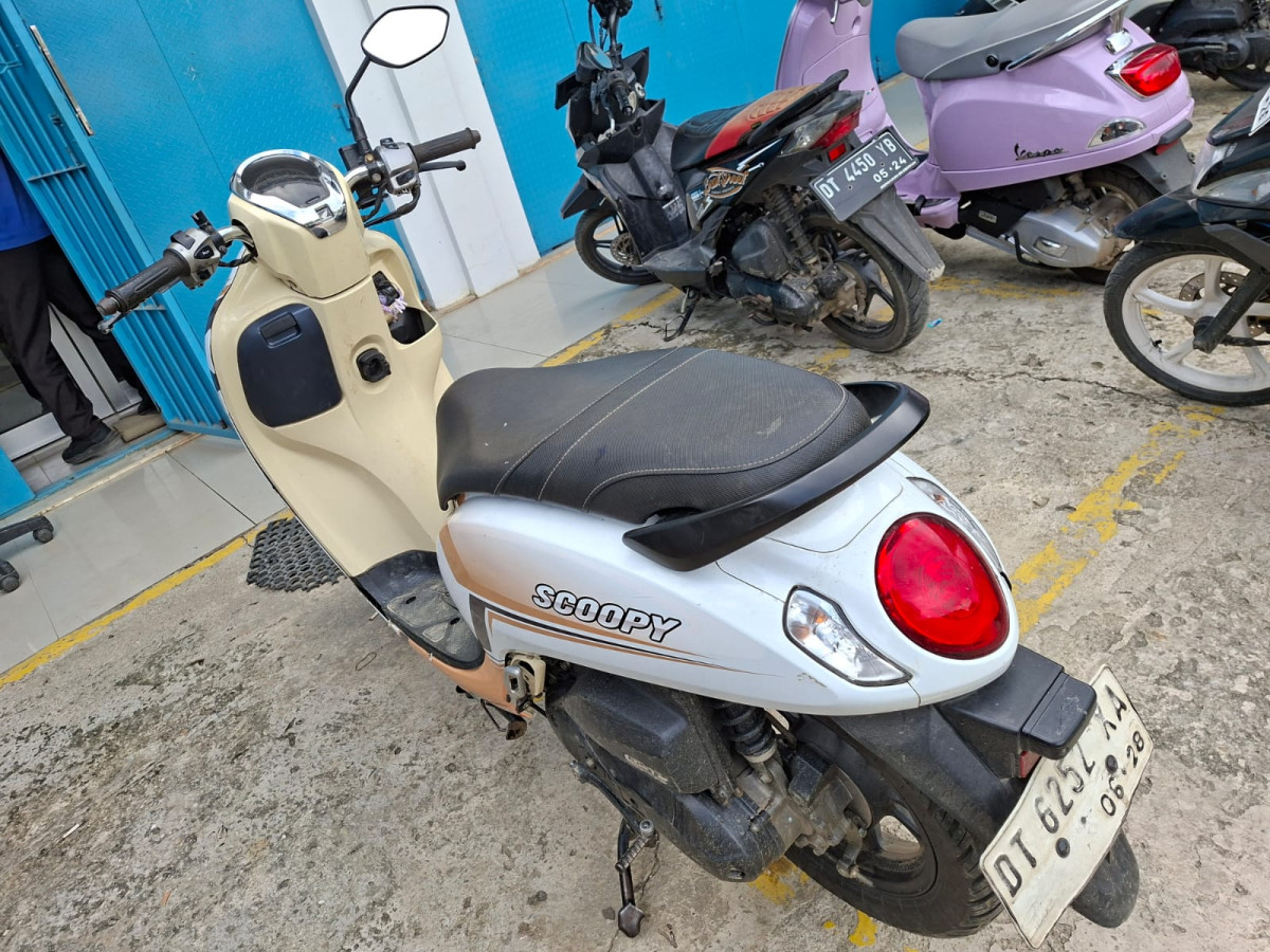 HONDA  SCOOPY