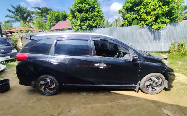 HONDA MOBILIO