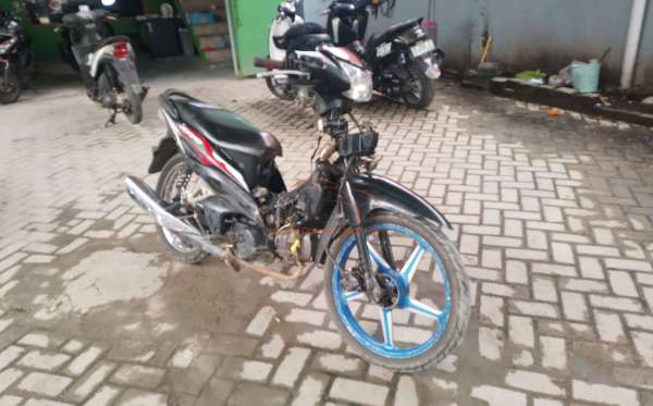 HONDA  REVO
