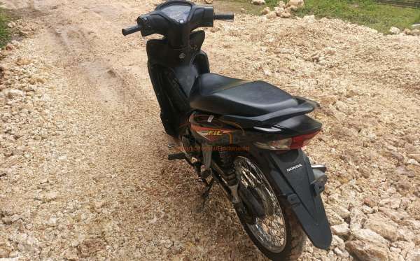 HONDA  REVO FIT