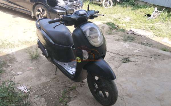 HONDA SCOOPY PRESTIGE