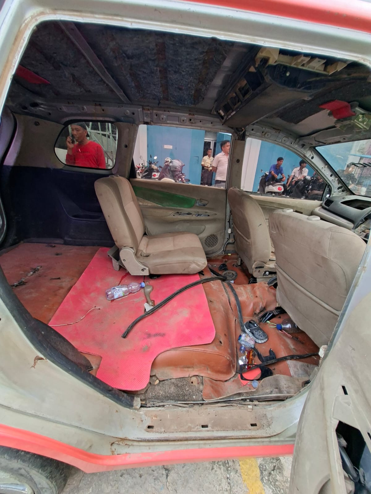 DAIHATSU  XENIA  R