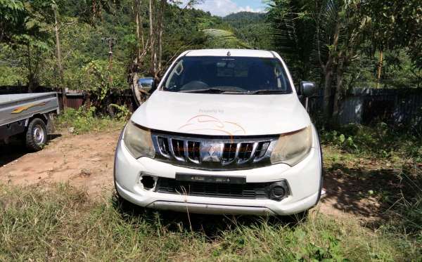 MITSUBISHI TRITON