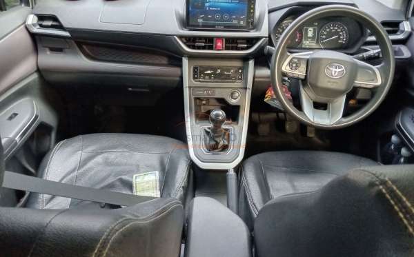 TOYOTA AVANZA 1.5 G