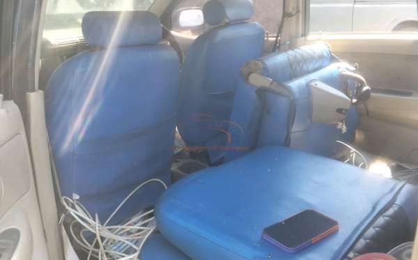TOYOTA  AVANZA  G