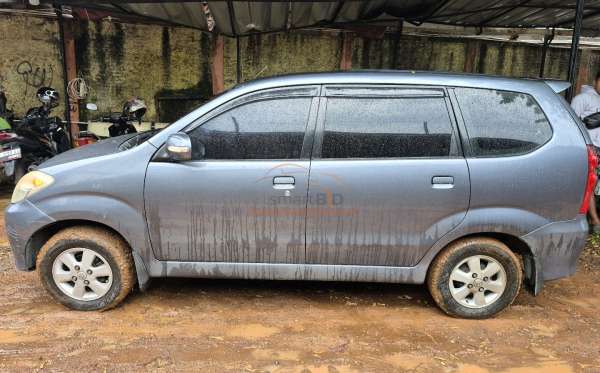 TOYOTA AVANZA E