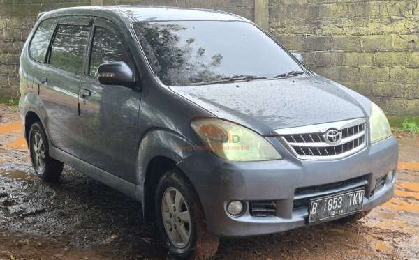 TOYOTA AVANZA E
