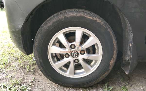 TOYOTA AVANZA