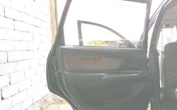 TOYOTA AVANZA