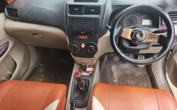 TOYOTA AVANZA 1.3 G