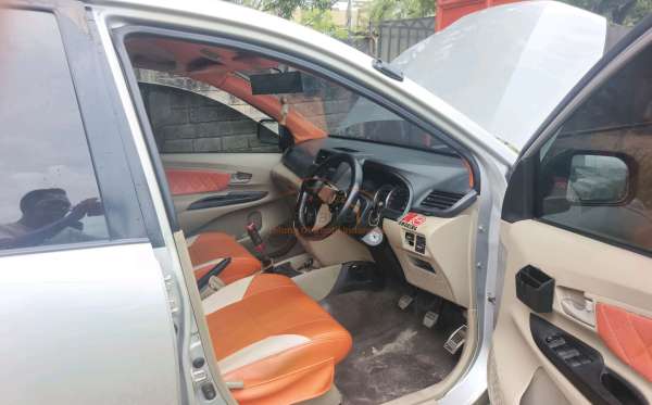 TOYOTA AVANZA 1.3 G