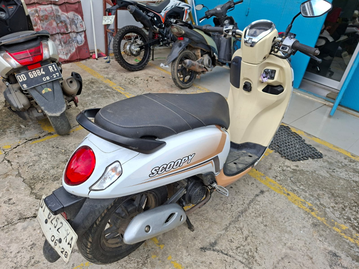 HONDA  SCOOPY