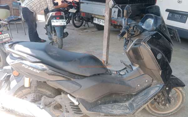 YAMAHA  NMAX