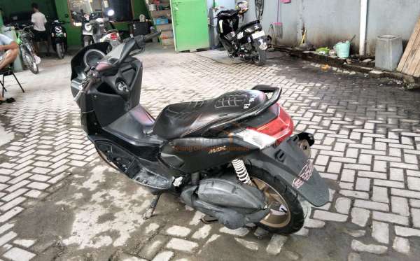 YAMAHA NMAX