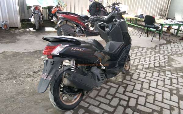 YAMAHA NMAX