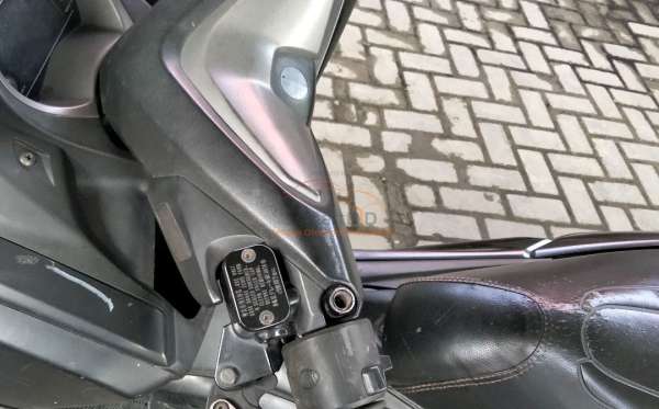 YAMAHA NMAX