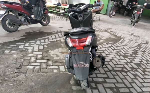 YAMAHA NMAX