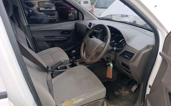 WULING CONFERO