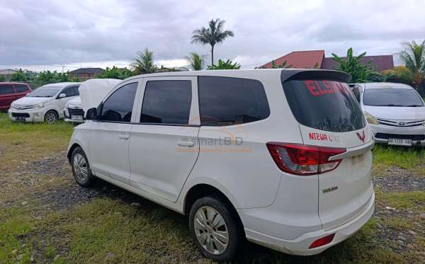 WULING CONFERO