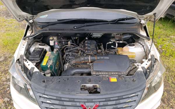 WULING CONFERO