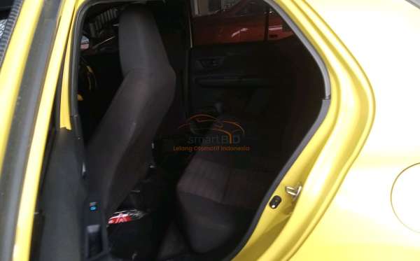 DAIHATSU  AYLA  1.0 X
