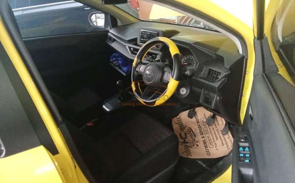 DAIHATSU  AYLA  1.0 X