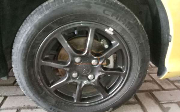 DAIHATSU  AYLA  1.0 X