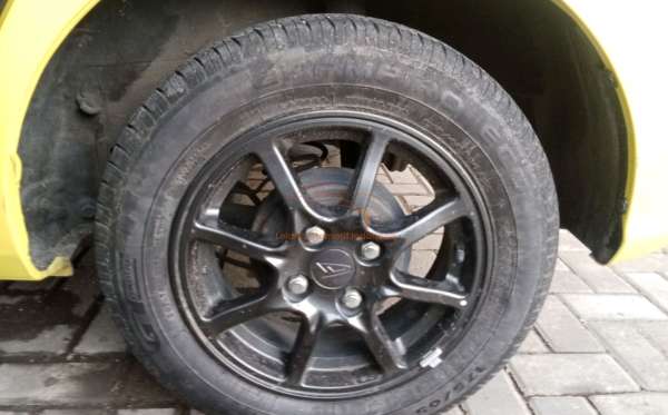 DAIHATSU  AYLA  1.0 X