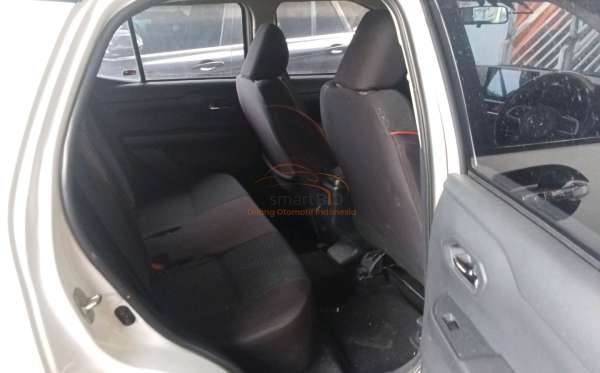 DAIHATSU ROCKY R