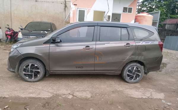 DAIHATSU SIGRA R