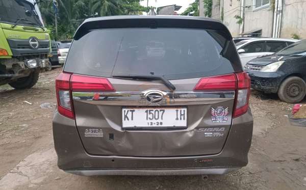 DAIHATSU SIGRA R