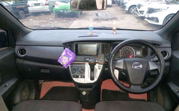 DAIHATSU SIGRA R