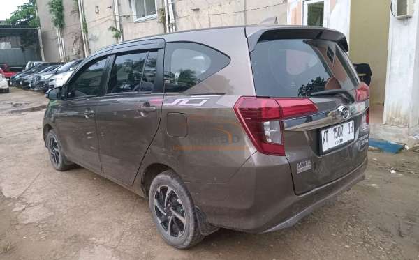 DAIHATSU SIGRA R