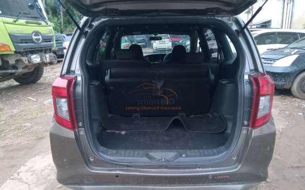 DAIHATSU SIGRA R