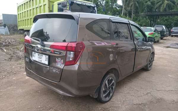 DAIHATSU SIGRA R